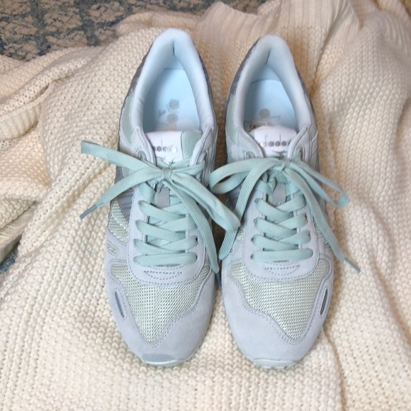 Diadora Ladies Sneakers - Picture 3 of 8